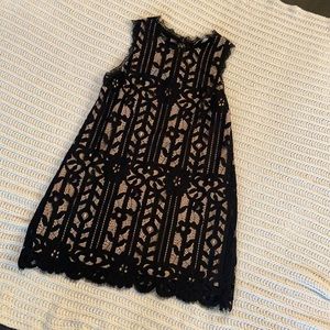 Lace Sleeveless Cocktail Dress